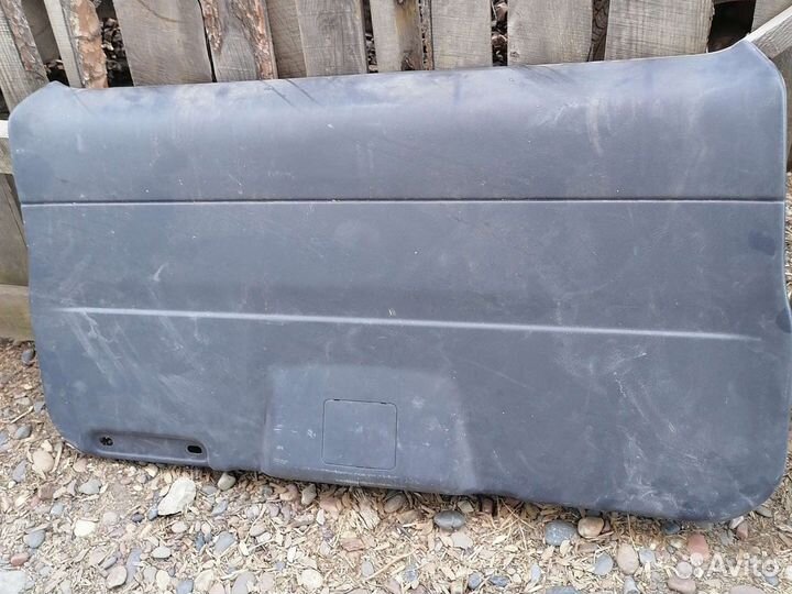 Обшивка задней двери багажника хонда степвагон