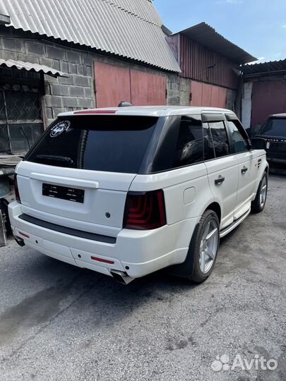 В разборе Range Rover Sport