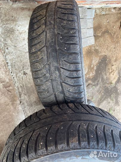 Bridgestone Ice Cruiser 7000 205/55 R16
