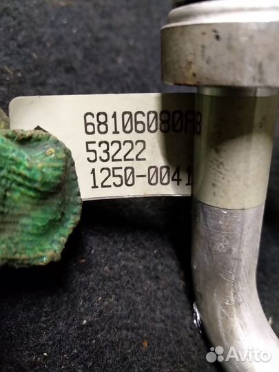 Трубка кондиционера Jeep Grand Cherokee WK2