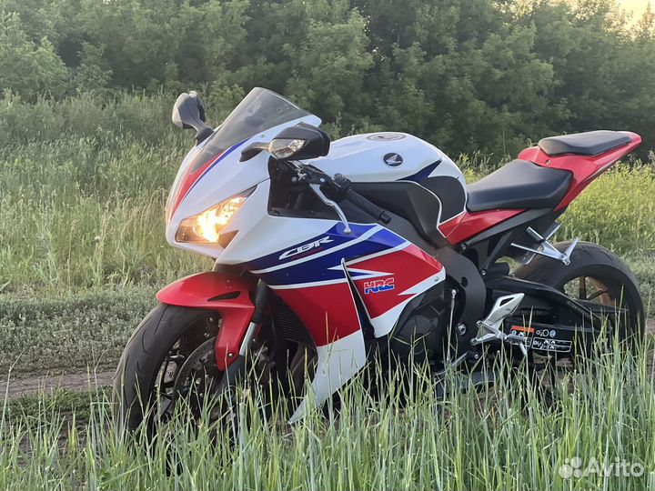 Honda CBR1000RR/RA