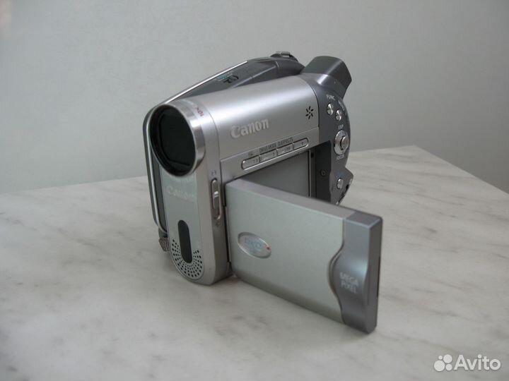 Видеокамера Canon DC10