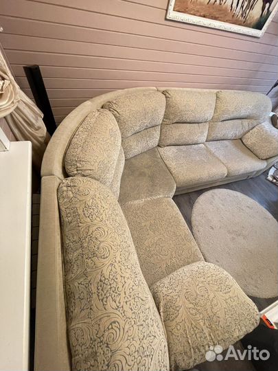 Диван угловой б/у