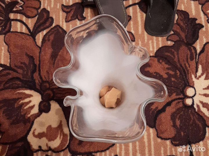 Стеклянная ваза для цветов