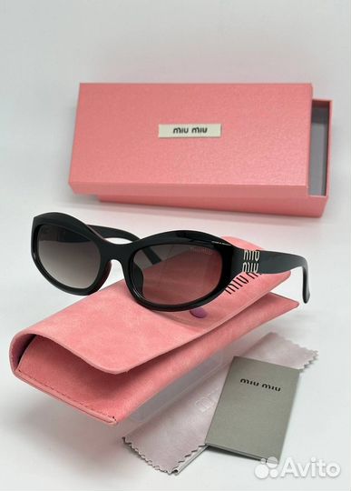 Солнцезащитные очки miu miu