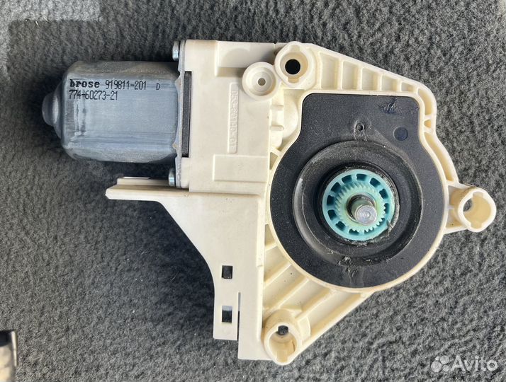 Моторчик стеклоподъемника audi A4