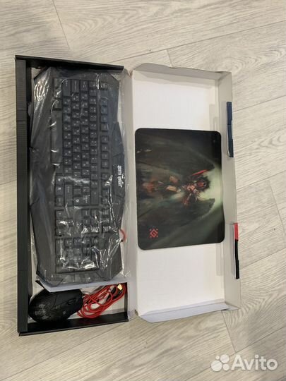 Клавиатура, мышь, коврик. (Игровой Комплект)