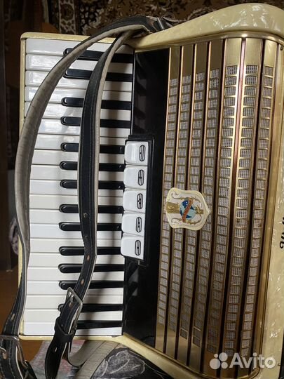 Продам аккардеон