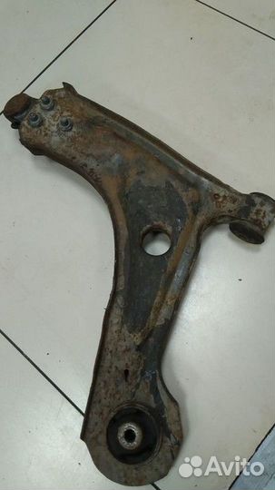 Рычаги подвески передний правый Chevrolet Lacetti