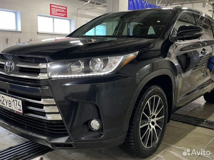 Toyota Highlander 3.5 AT, 2019, 89 640 км