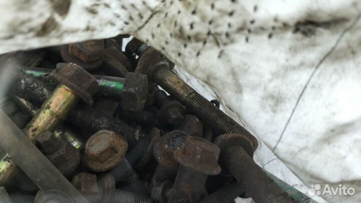 Комплект крепежа Infiniti QX56 Ja60