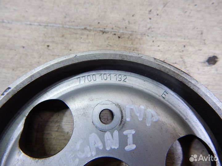 Шкив насоса гидроусилителя Renault Megane 1