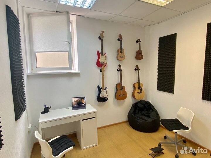 Уроки игры на гитаре в Куркино