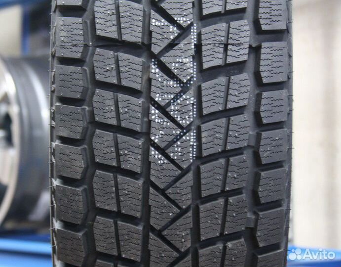 Maxxis SS-01 Presa SUV 275/45 R20 110T