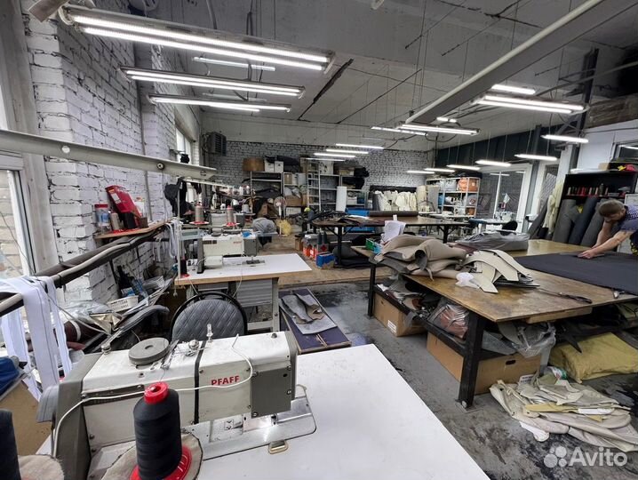 Швея в автоателье пошив перетяжка салона