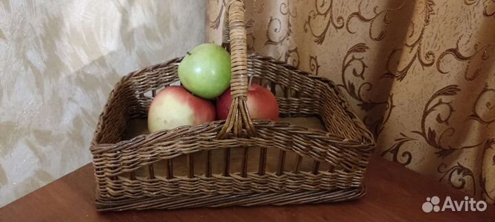 Плетеная корзинка, подставка