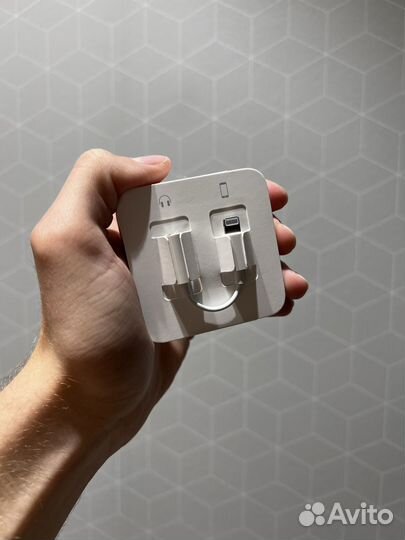 Наушники Apple EarPods Lightning