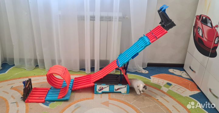 Hot Wheels автотрек большой чемодан Megator