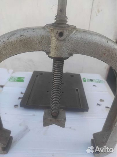 Пресс винтовой