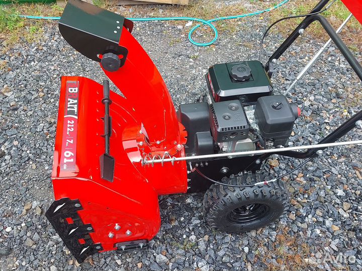 Продам снегоуборщик