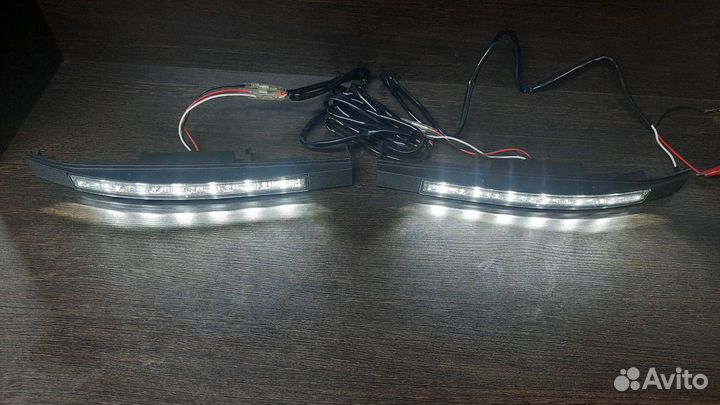 Дневные ходовые огни Toyota Land Cruiser 200