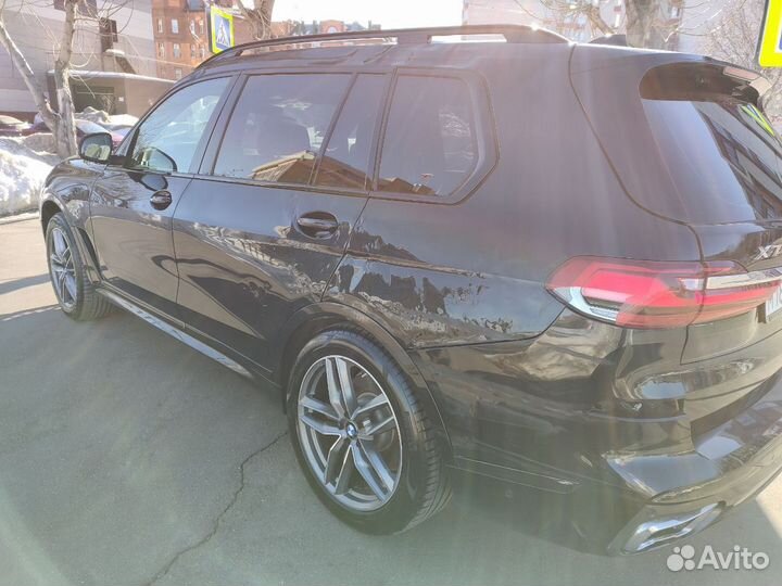 В разборе по частям BMW X7