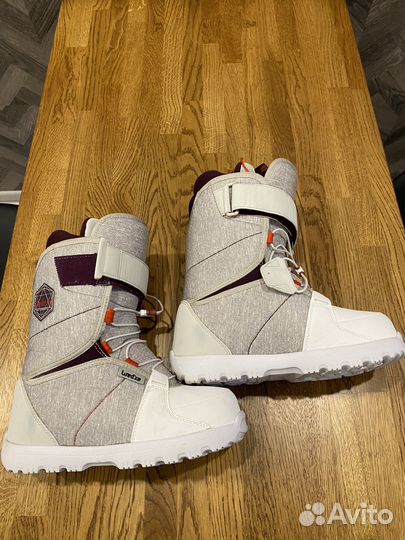 Сноубордические ботинки женские 37