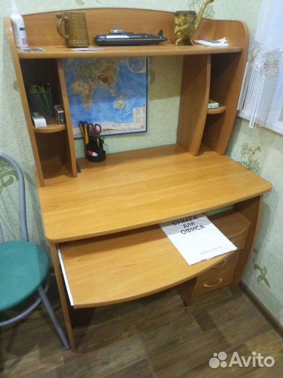 Компьютерный стол