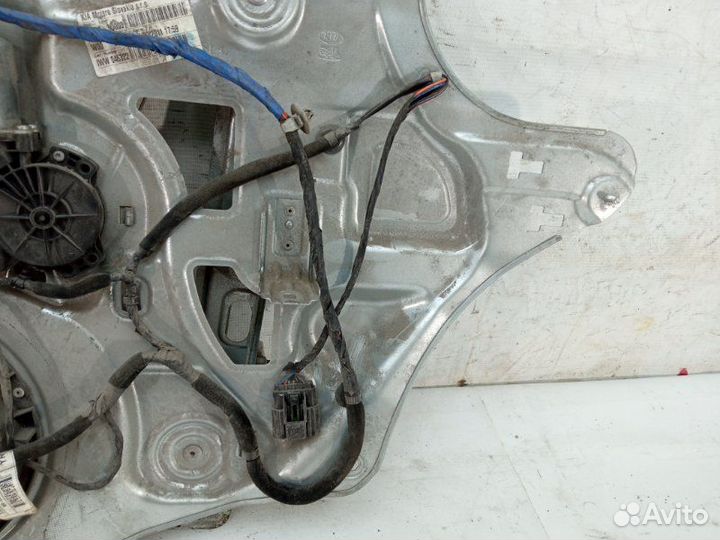 Стеклоподъемник задний правый Kia Sportage 3