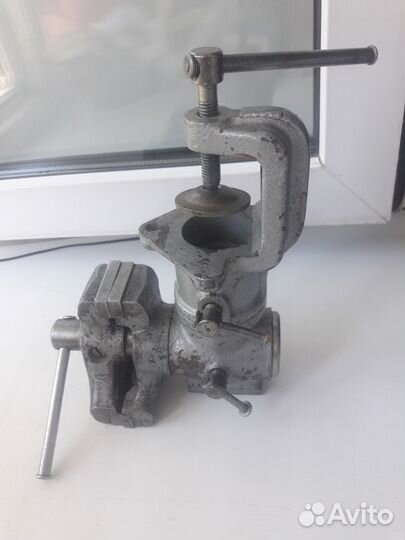 Тиски ап-8-000 универсальные СССР