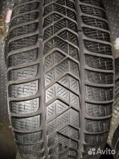 Pirelli Winter Sottozero 3 235/55 R17