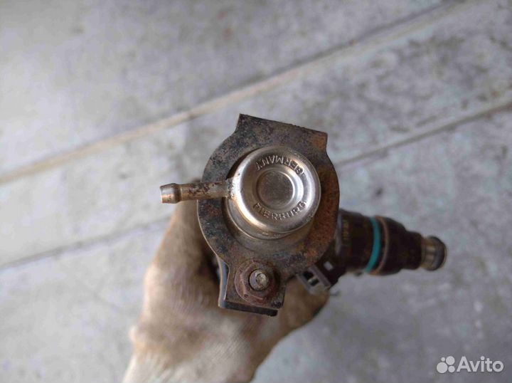 Рампа топливная Бмв е34 м43 1.8