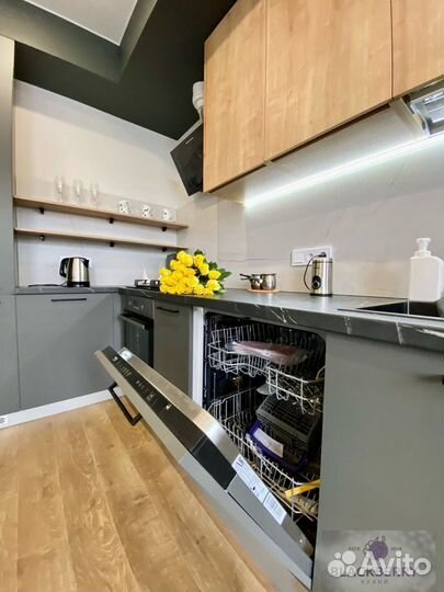 Кухня с барной стойкой