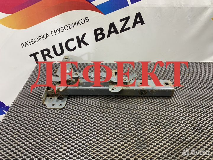 1686540 Кронштейн переднего крыла Daf CF