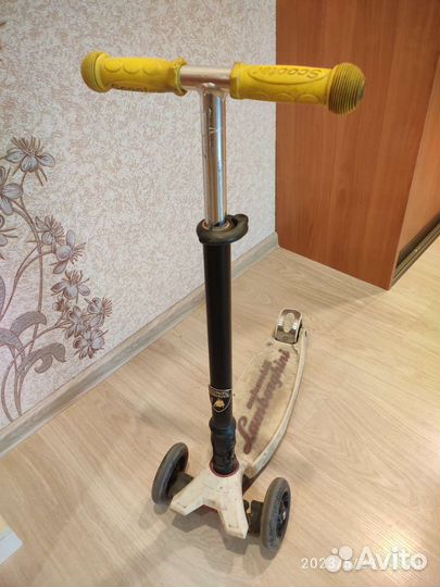 Самокат детский трехколесный