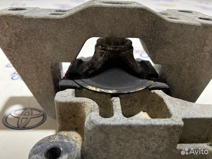 Подушка двигателя правая Nissan Juke 1.6 2012