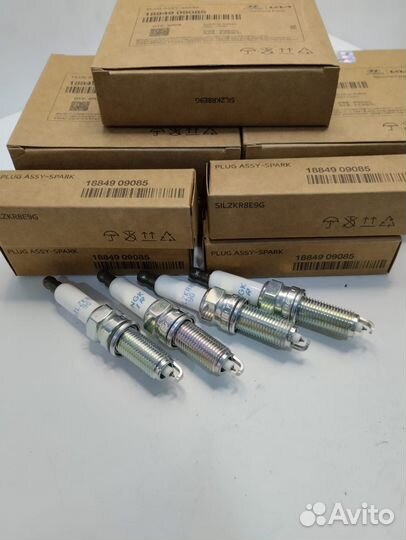 Свеча зажигания G4KH hyundai-KIA 1884909085