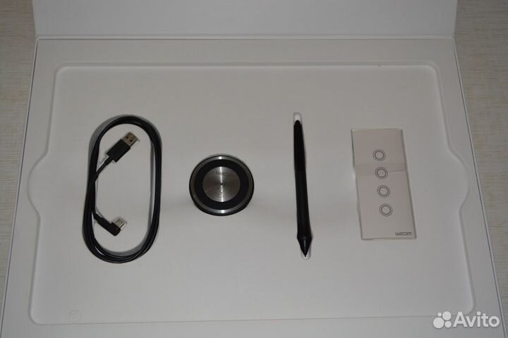 Графический планшет Wacom Intuos Pro L (PTH-860)