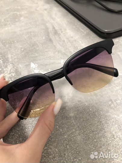 Солнечные очки женские