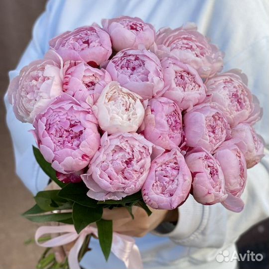 Букет из пионов