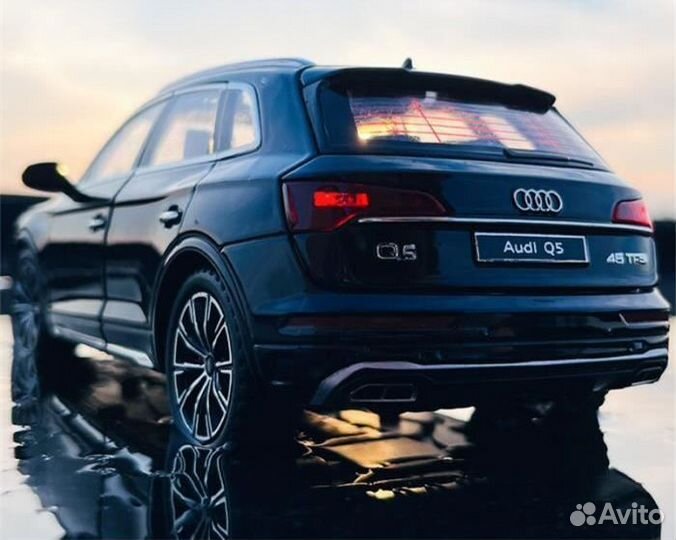 Металлическая машинка Audi Q5 S-Line
