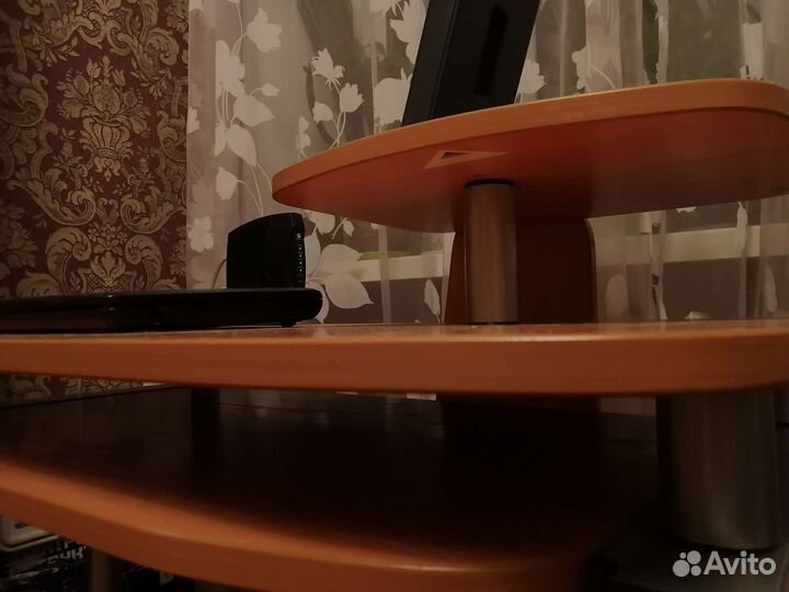 Стол компьютерный разборный на колесиках