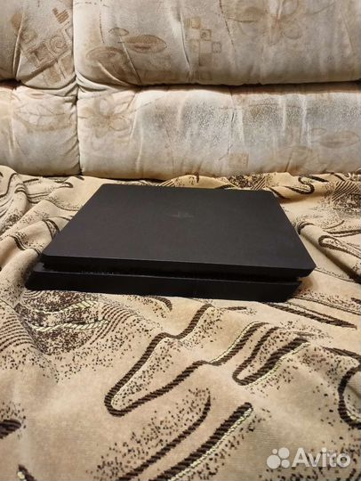 Sony PS4 slim