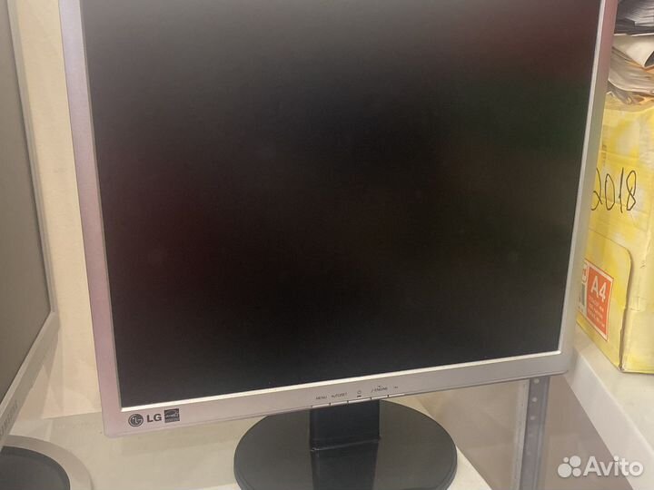 Монитор HP 22f, samsung 920n
