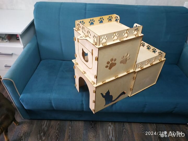 Домик для кошки деревянный