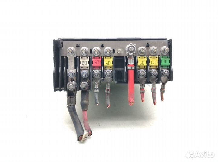 Блок предохранителей Volkswagen Passat B6 2.0 TDI