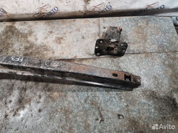 Усилитель заднего бампера Ford Focus III (2011—201