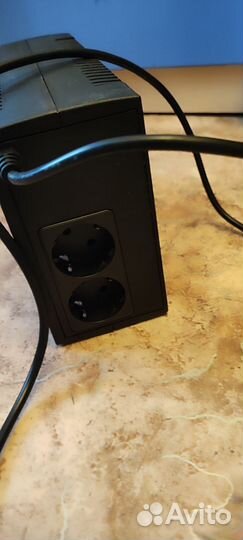 Ибп безперебойник cyberpower utc650e