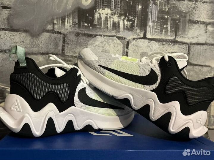 Баскетбольнве кроссовки Giannis Immortality 2