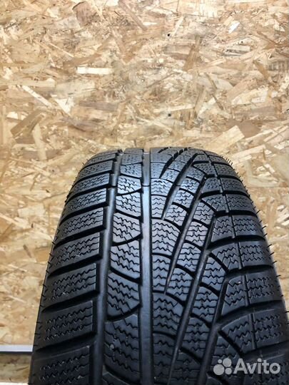 Pirelli Winter Sottozero 215/60 R17